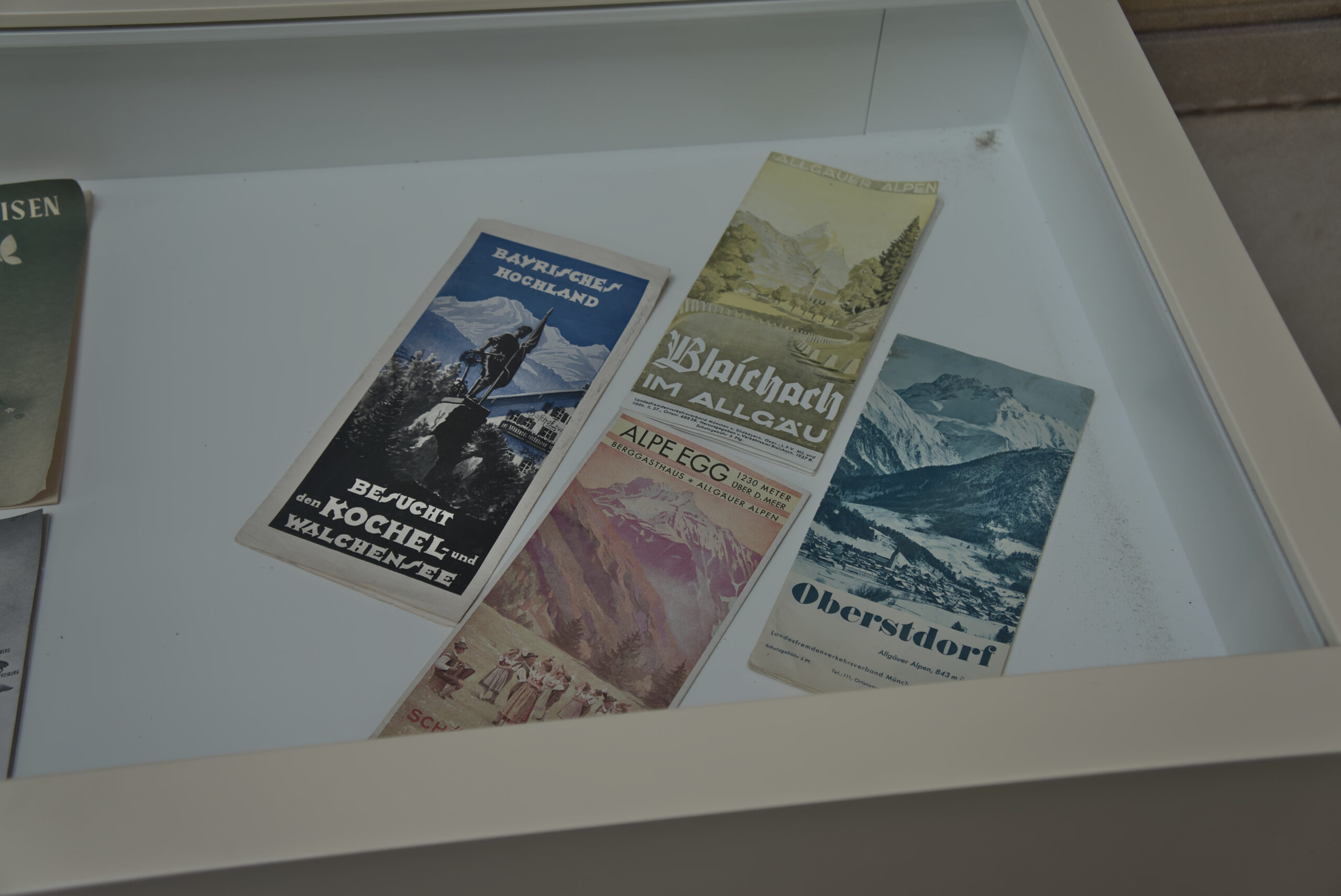 Ukázka tištěných prospektů a katalogových publikací